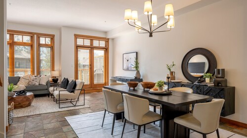 True SKI IN/OUT | Updated 3.5BR | Hot Tub | Garage | Managed By Aloha Whistler