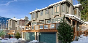 Exterior - True SKI IN/OUT | Updated 3.5BR | Hot Tub | Garage | Managed By Aloha Whistler (Whistler)
