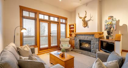Ski-In/Ski-Out | Private Hot Tub | Garage | Mountain Views | Managed by Aloha Whistler