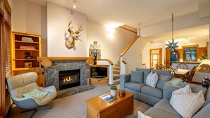 TV, fireplace - Ski-In/Ski-Out | Private Hot Tub | Garage | Mountain Views | Managed by Aloha Whistler (Whistler)
