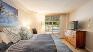 WiFi, bed sheets, wheelchair access