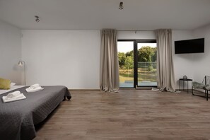 3 camere, una cassaforte in camera, ferro/asse da stiro, Wi-Fi gratuito