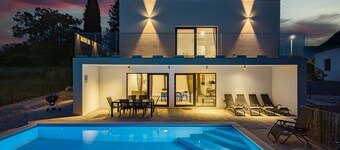 Villa Kalu 2 with private pool