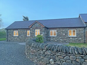 Exterior - 3 bedroom accommodation in Tregaron (Tregaron)