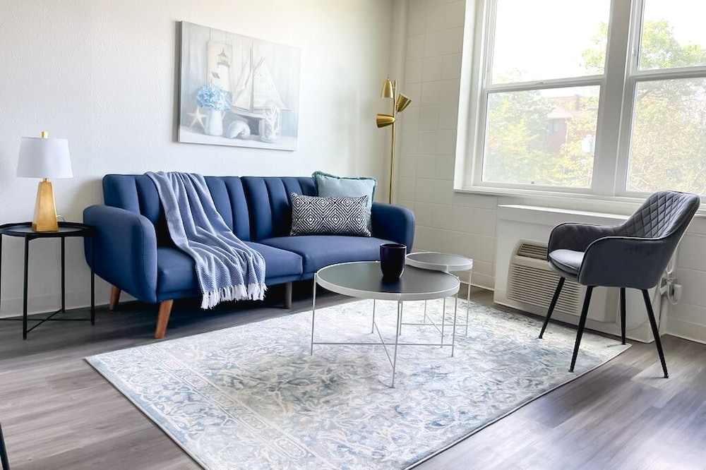 ★Divine 1BD/1BA + Gym - Downtown Cincinnati★