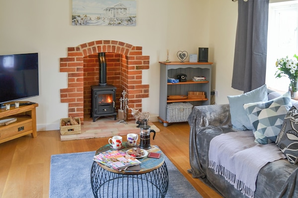 Living room | Stepping Stone Cottage, Bacton, near North Walsham