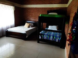 3 sovrum, gratis wi-fi och sängkläder