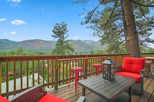 Beautiful Rustic Mountain Home