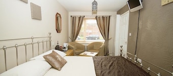 Professional Bed & Breakfast (Ăbernachtung mit FrĂŒhstĂŒck) en-suite double rooms