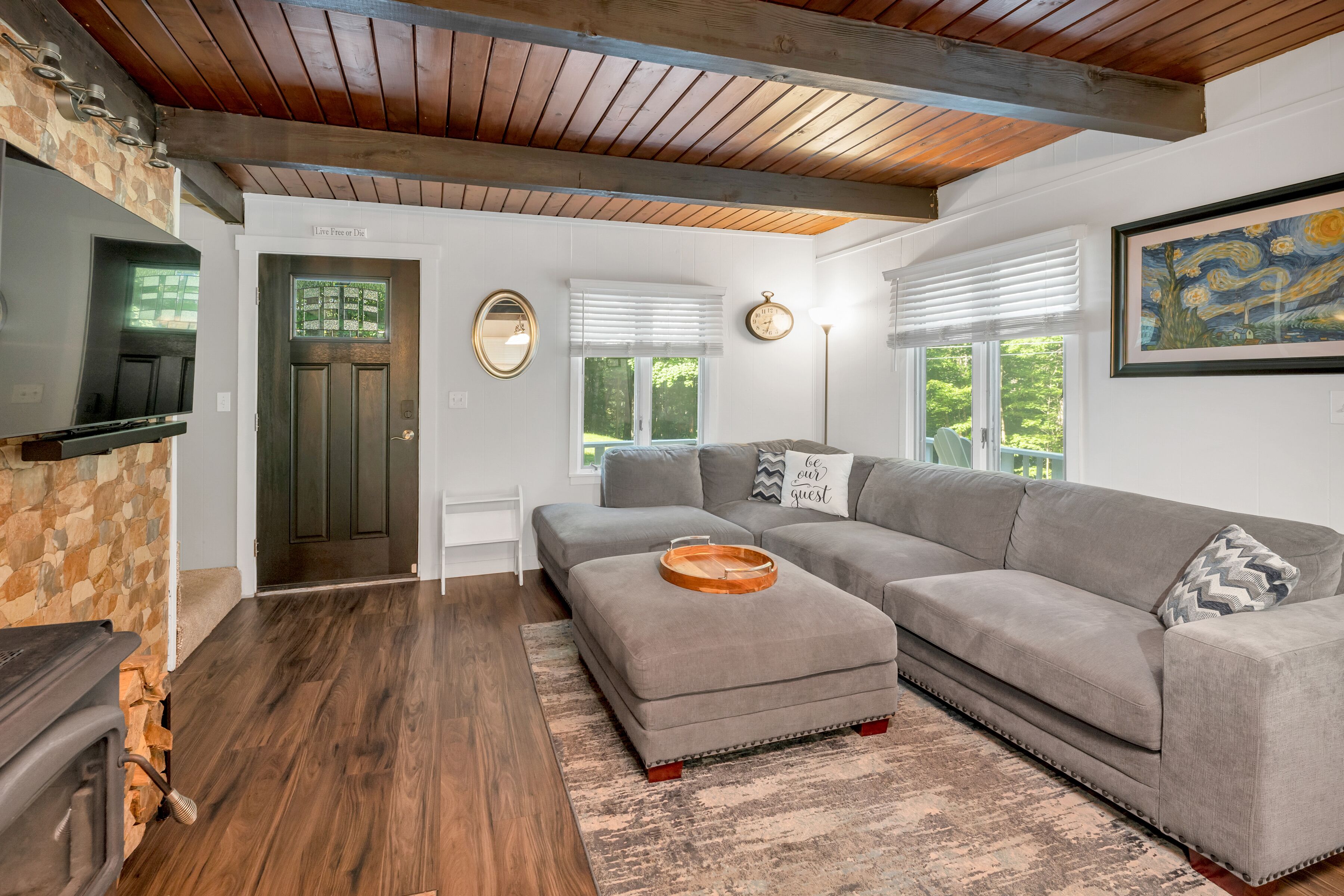 Charming Chalet 5 minutes to both Lake Winni & Gunstock Mtn