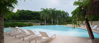 Chic luxury condo at Los Altos Casa de Campo