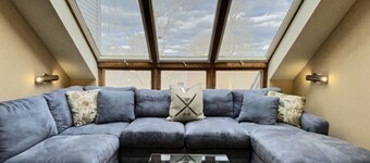 SunBear- AC, Pool, Game Room, Fireplace, Hiking!