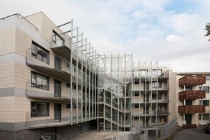 Exterior - Unique Penthouse apt in 101 w/sea and city view (Reykjavík)