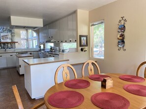 Dining - Grasshopper Lane Experience in the Center of West Sedona!  (Sedona)