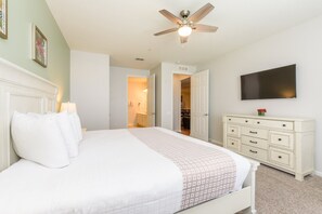 Condo (Premium Condo Suite - Sleeps 4)