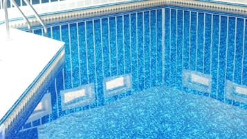 Indendørs pool, opvarmet pool