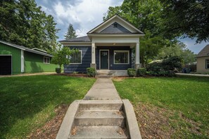 Exterior - Laketown Villa | Amazing Downtown Location (Coeur d'Alene)