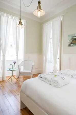 1 chambre, fer et planche à repasser, lit parapluie, Wi-Fi gratuit