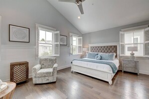 4 bedrooms, iron/ironing board, travel crib, free WiFi - Stay for New Years! Community Pool is Heated (Santa Rosa Beach)