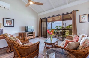 Smart TV, DVD player, table tennis - Nihi Kai 203 Poipu Poolside - Ocean Views, w/AC (Koloa)
