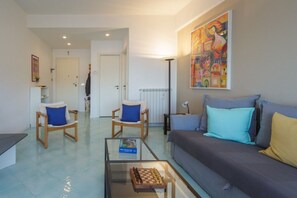 Living area - Spectacular View, Pool, Tennis.& Wifi (Rapallo)