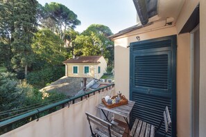 Outdoor dining - COZY APARTMENT - Relax and enjoy a dream view of the sea (Santa Margherita Ligure)