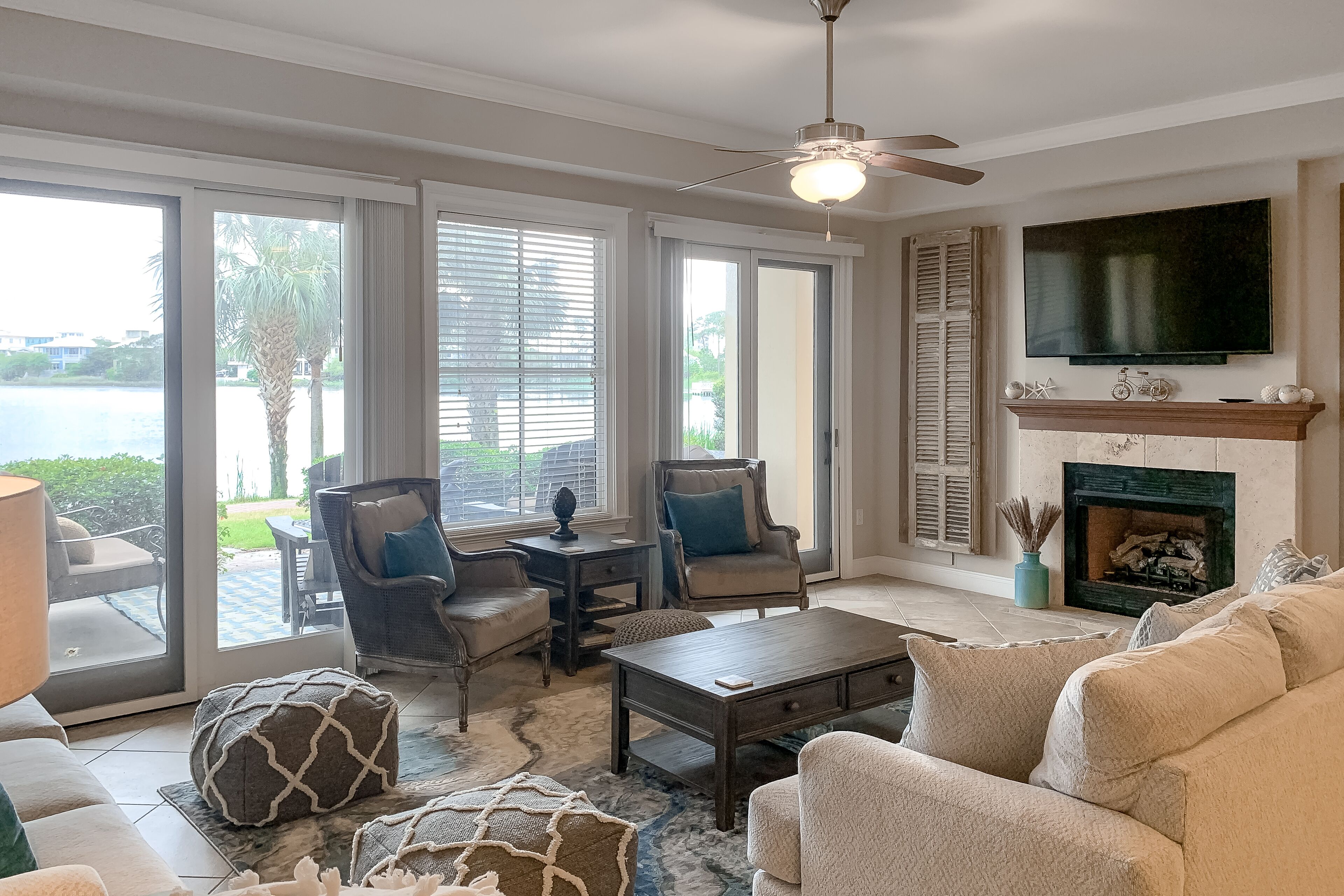 Lakefront Condo w/Free WiFi, Shared Outdoor Pool, Hot Tub, Beach Access, Balcony