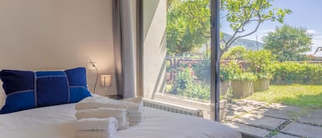 2 Schlafzimmer, Bügeleisen/Bügelbrett