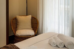1 bedroom, iron/ironing board, bed sheets