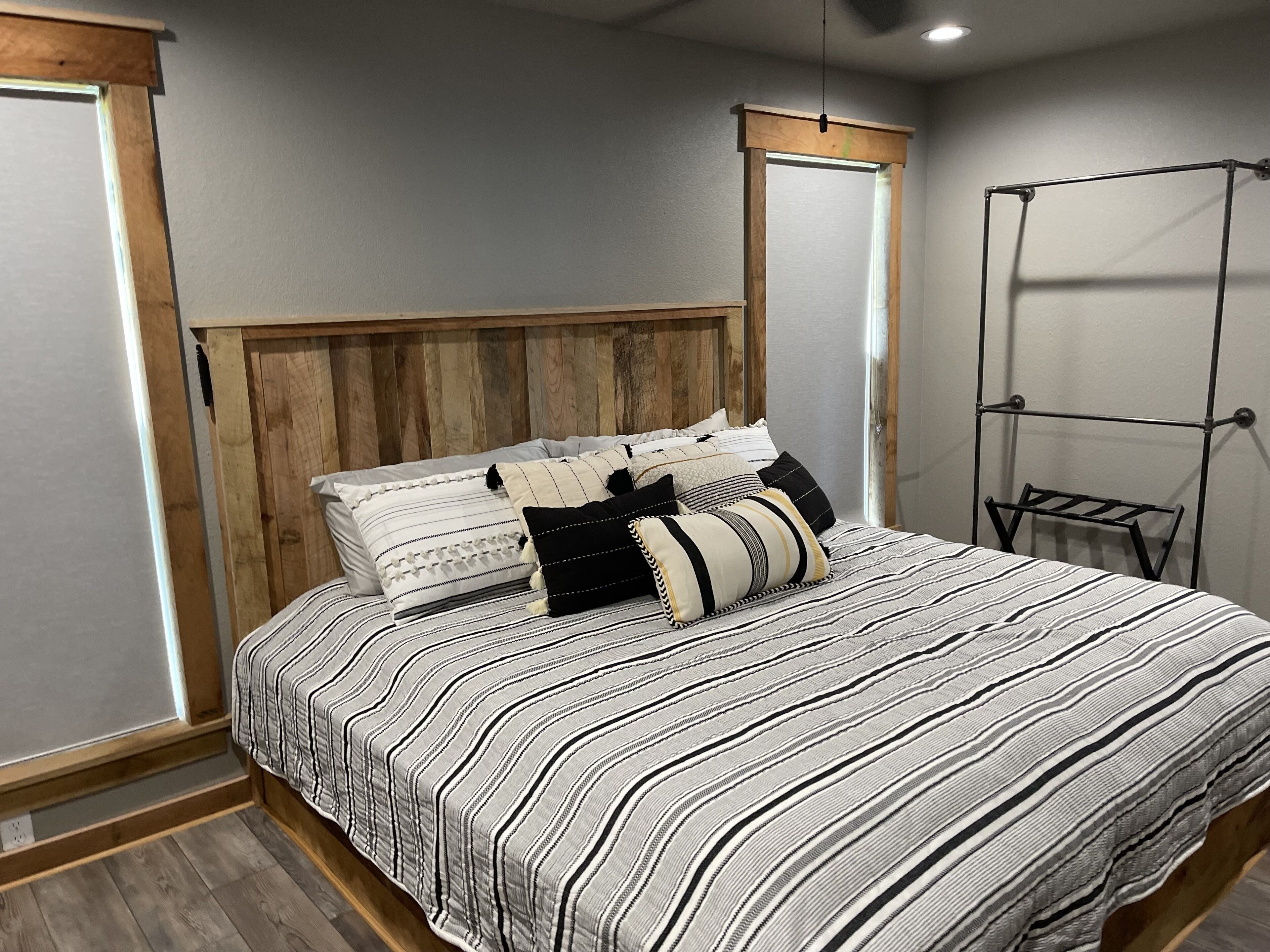 6 Schlafzimmer, Zimmersafe, Bügeleisen/Bügelbrett, kostenloses WLAN