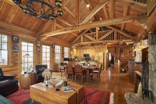 JHRL - Granite Ridge Cabin 7620 - Luxury Log Cabin, Mountain Views and Private Hot Tub