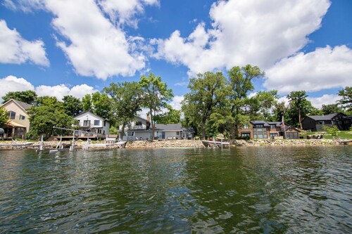 Sunrise Shores | Lake Darling Waterfront Retreat | Alexandria Chain of Lakes