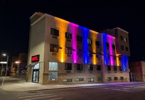 Front of property - Hotel Pergola JFK Airport (Hollis)