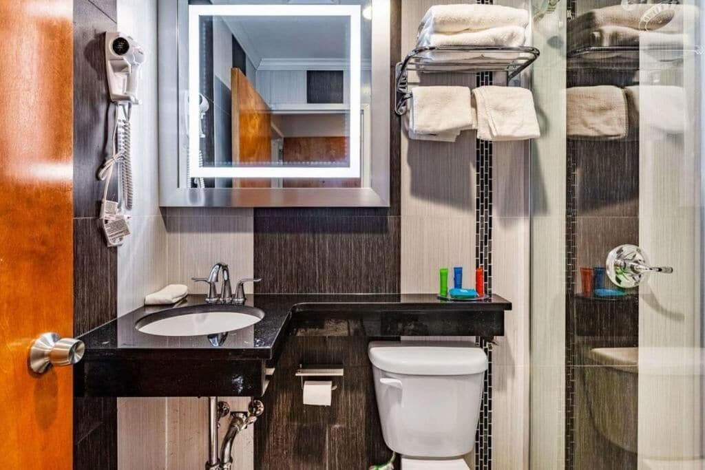 Photo - Umbrella Hotel Brooklyn