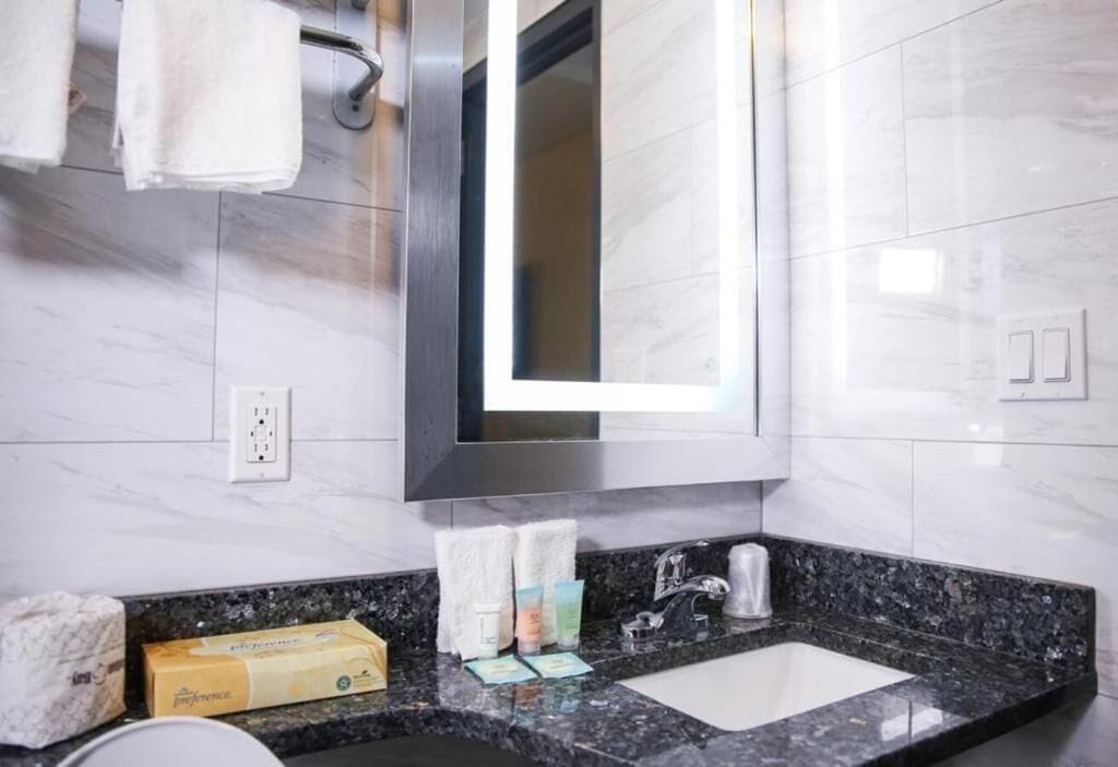 Photo - Umbrella Hotel Brooklyn