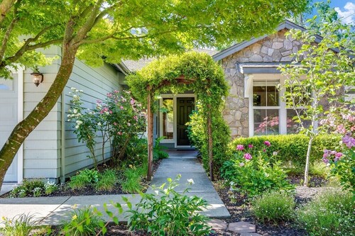 Wine Country Harvest Vacation Home