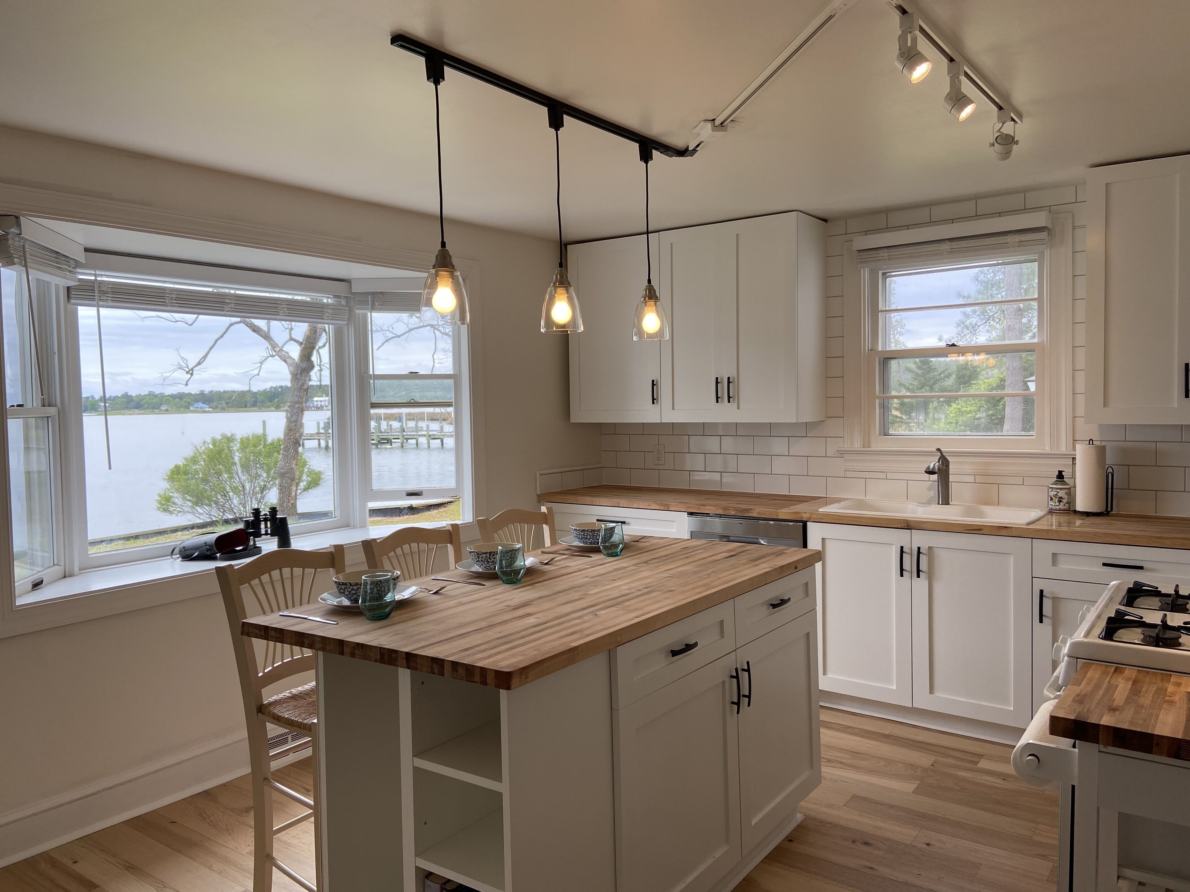 Swim, fish, boat or just relax and enjoy the "Rivah Life" at Little Oyster