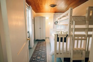 4 bedrooms, iron/ironing board, travel cot, free WiFi