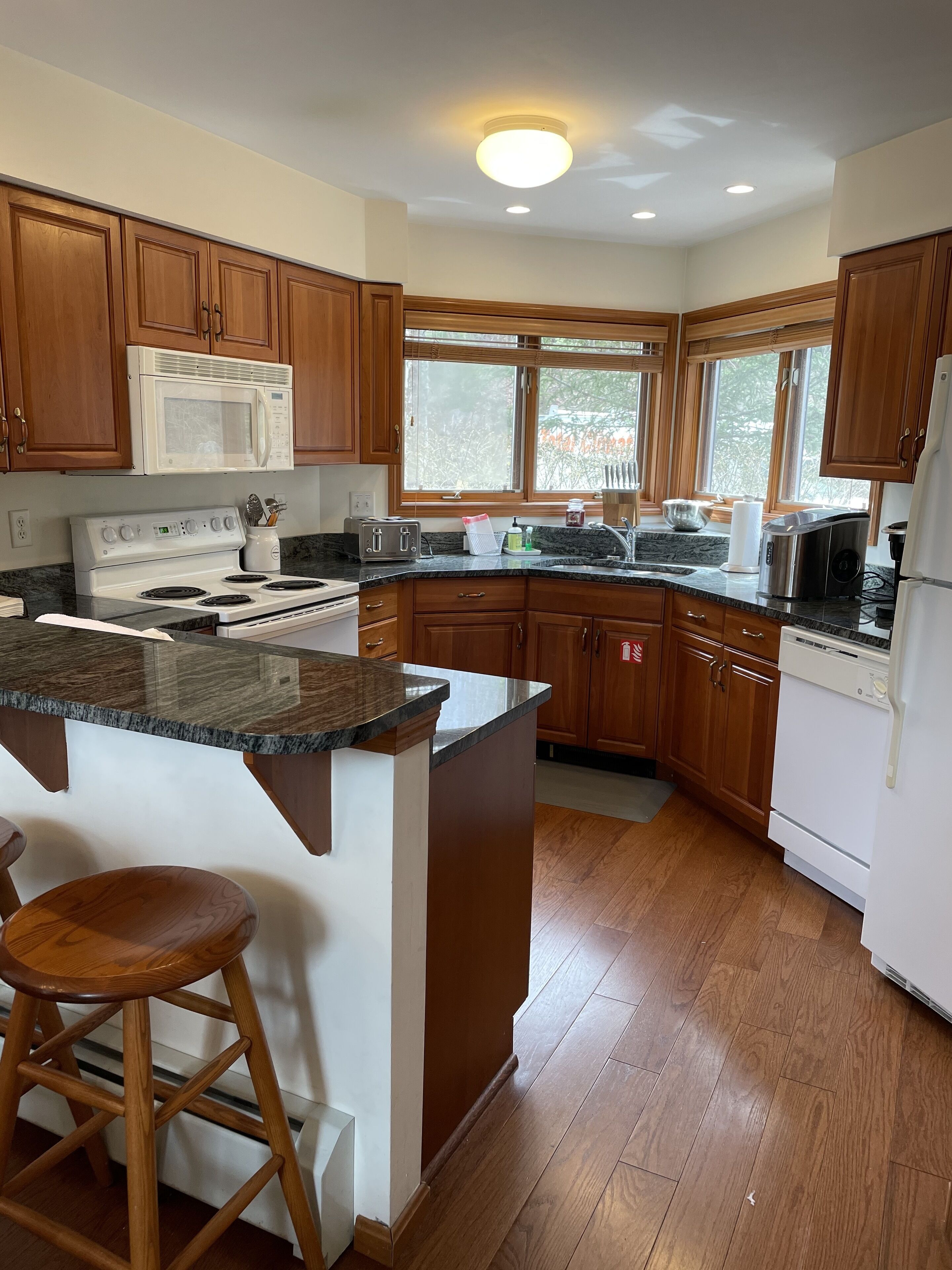 Private Slope side  end unit townhome in Bretton Woods