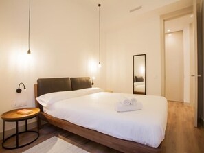 2 chambres, fer et planche à repasser, accès Internet, draps fournis