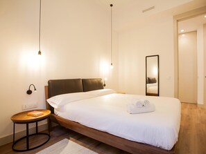 2 chambres, fer et planche à repasser, accès Internet, draps fournis