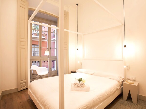 1 bedroom, iron/ironing board, internet, bed sheets