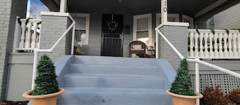 Private 5BR 1920's Charmer Minutes from Downtown