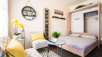 1 bedroom, in-room safe, iron/ironing board, free WiFi