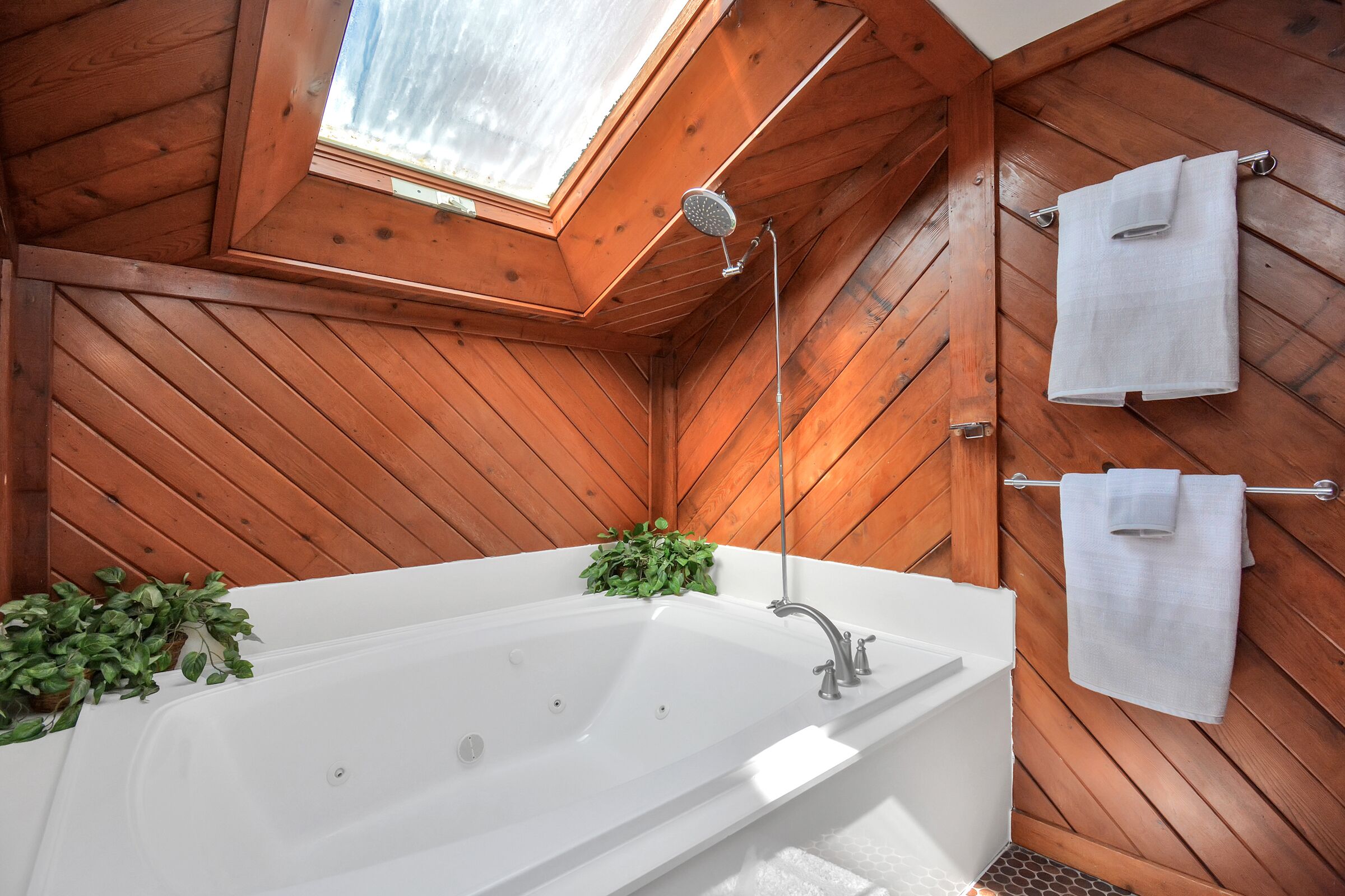 ★Hendrix Hideout★ - Gorgeous Music Themed Townhome