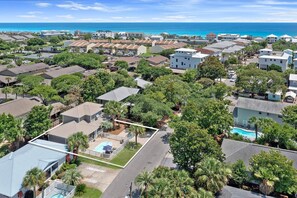 Exterior - Emerald Ayes - Comp Bikes + Beach Service, Heated Pool, Deeded Beach Access! (Miramar Beach)