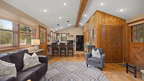 Pinecone Cabin