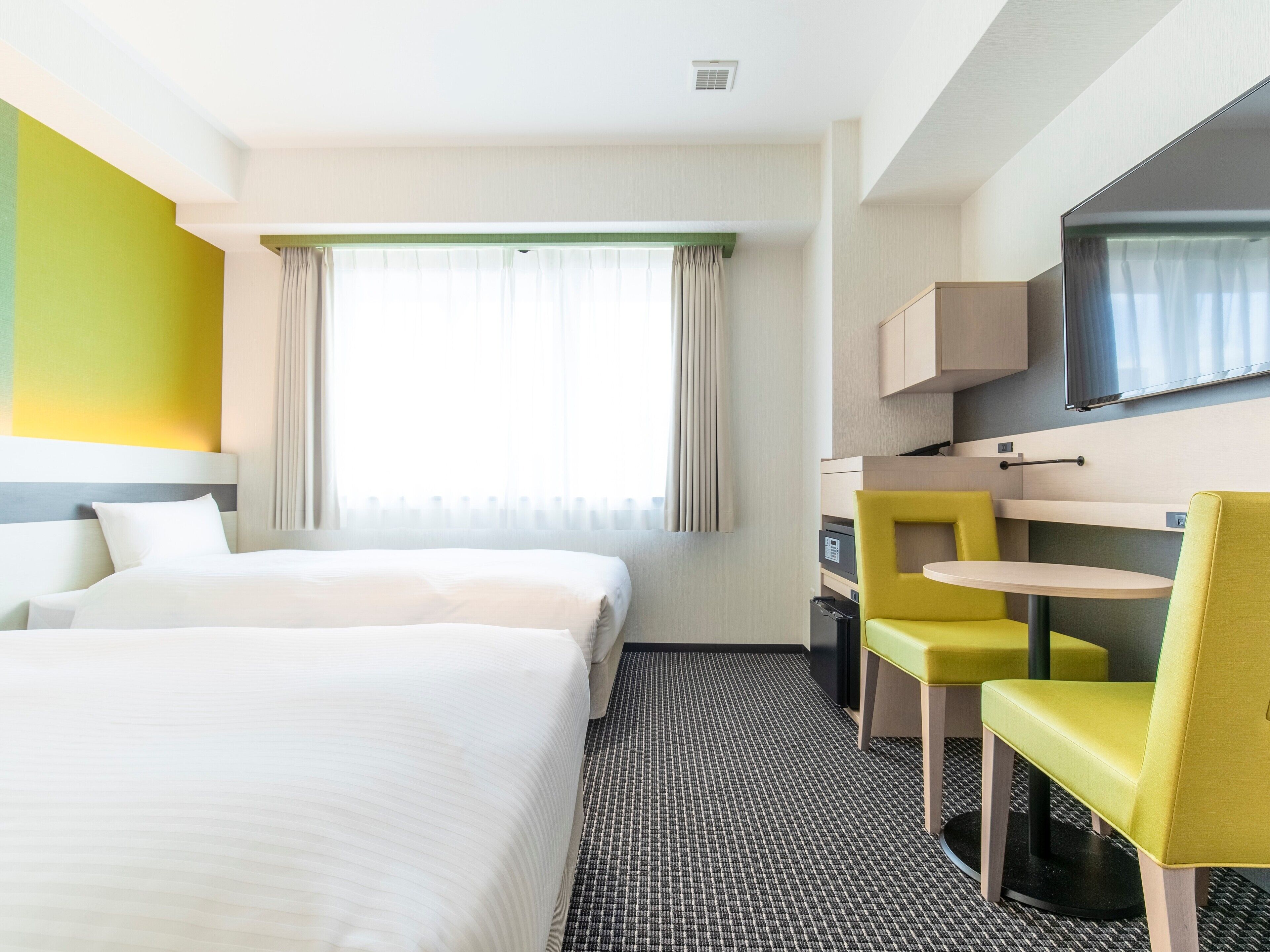 1 bedroom, down duvets, in-room safe, blackout curtains