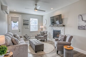 Televisión, chimenea