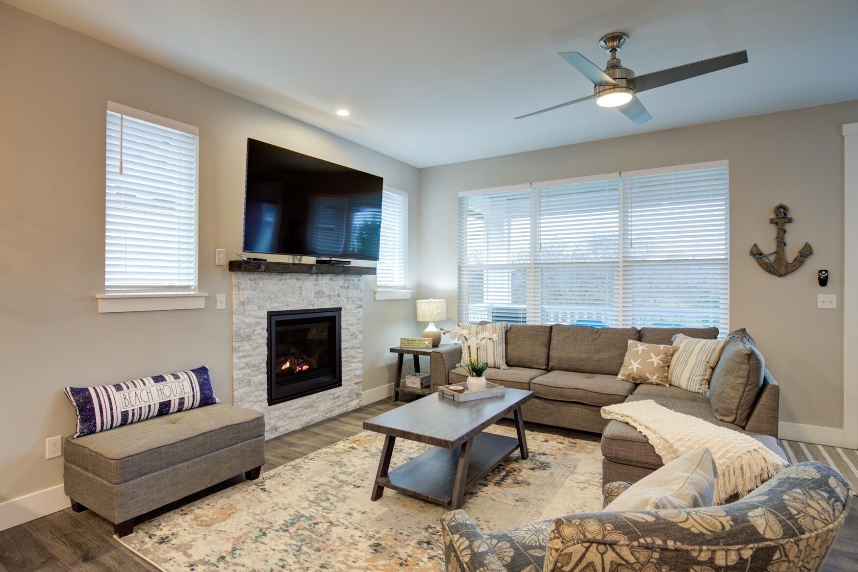 Butter Clam Cottage - Oyhut Bay Seaside Village